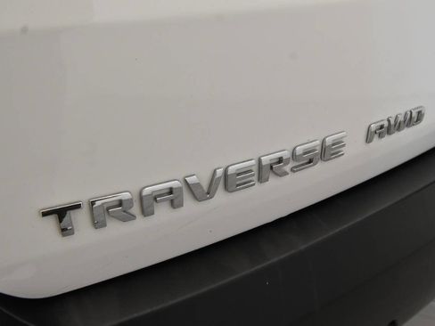 Used 2020 Chevrolet Traverse RS w/ LPO, Floor Liner Package image 36