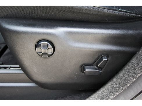 Used 2018 Jeep Grand Cherokee Altitude AWD/4WD image 27