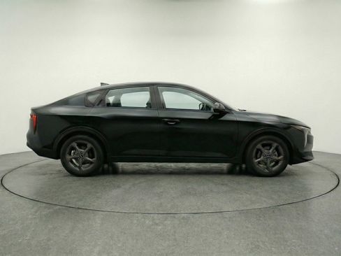 Used 2025 Kia K4 FWD image 11