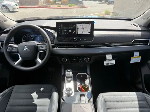 New 2026 Mitsubishi Outlander SE AWD/4WD image 13