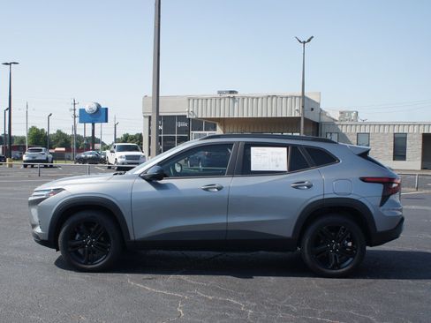 Used 2026 Chevrolet Trax ACTIV w/ Driver Confidence Package FWD image 12