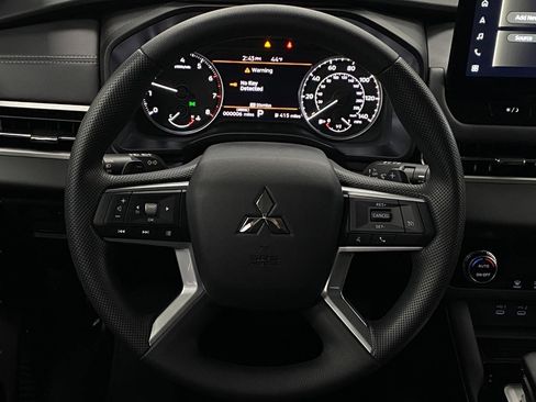 New 2026 Mitsubishi Outlander ES AWD/4WD image 14
