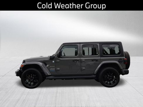 Used 2022 Jeep Wrangler Unlimited Sahara w/ Cold Weather Group AWD/4WD image 5