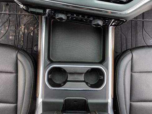 Used 2024 Chevrolet Silverado 3500 High Country w/ High Country Premium Package image 28