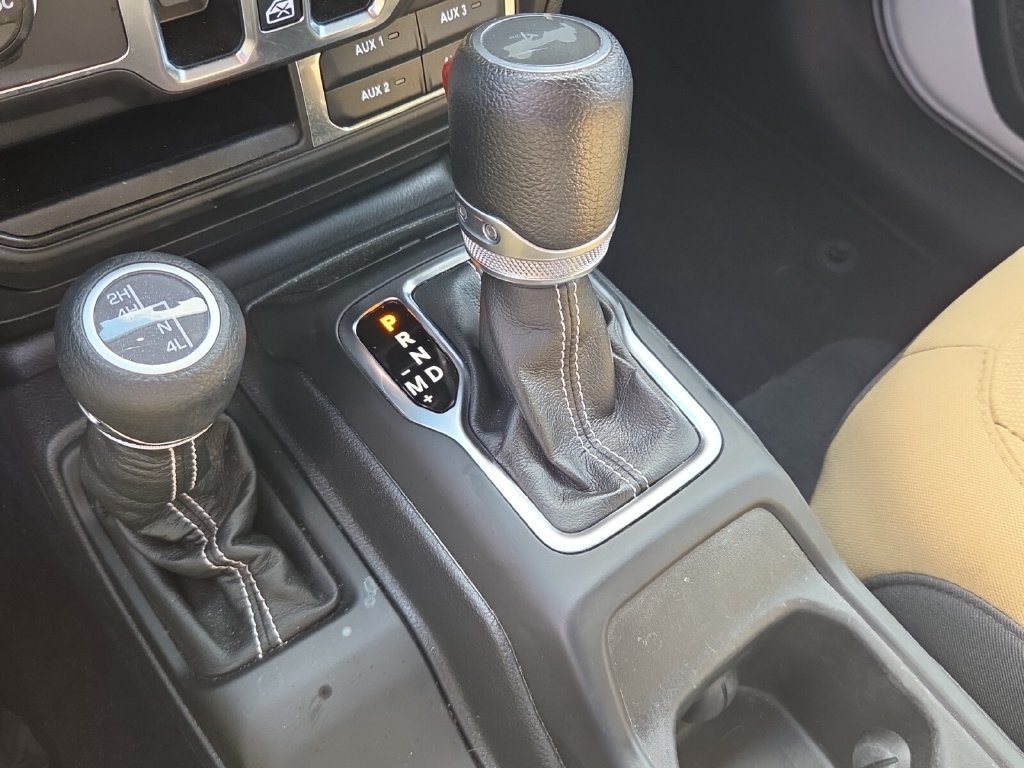 Used 2023 Jeep Wrangler Unlimited Sahara AWD/4WD image 20