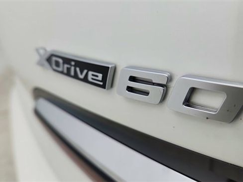 Used 2023 BMW i7 xDrive60 image 18