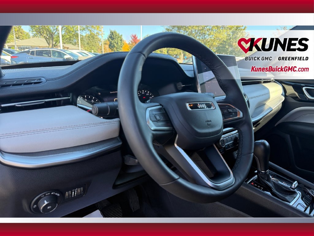 Used 2025 Jeep Compass Limited AWD/4WD image 43