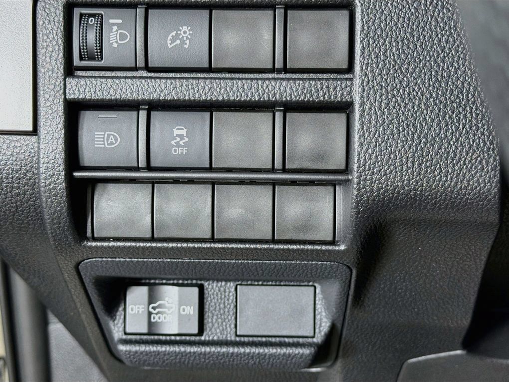 Used 2025 Toyota Tacoma TRD Off-Road AWD/4WD image 14