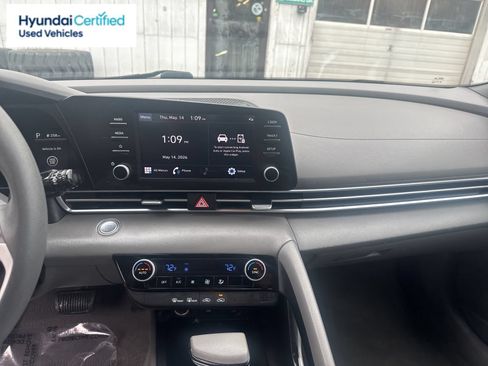 Used 2023 Hyundai Elantra SEL FWD image 15