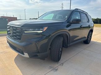 Used 2025 Honda Pilot TrailSport video 1