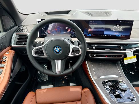 New 2026 BMW X5 xDrive50e w/ Executive Package AWD/4WD image 18