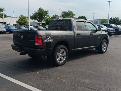 Used 2017 RAM 1500 Express AWD/4WD image 5