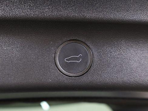 Used 2024 Tesla Model Y Long Range image 21