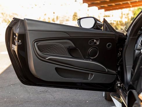 Used 2022 Aston Martin DBS Superleggera RWD image 13