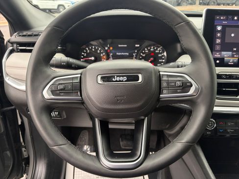 Used 2024 Jeep Compass Limited AWD/4WD image 9