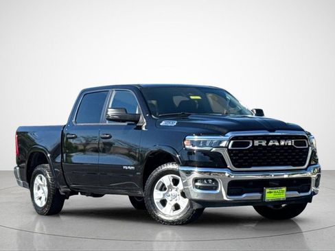 Used 2025 RAM 1500 Big Horn AWD/4WD image 2