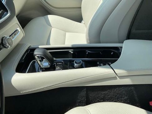 Certified 2025 Volvo XC90 B5 Core AWD/4WD image 15