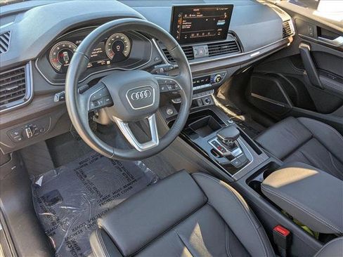 Certified 2025 Audi Q5 2.0T Premium Plus image 10