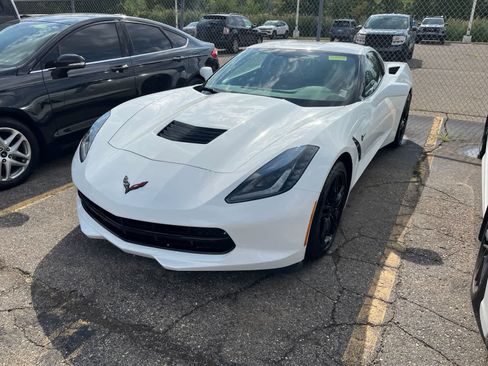 Used 2017 Chevrolet Corvette Stingray Coupe w/ Carbon Flash Badge Package RWD image 3
