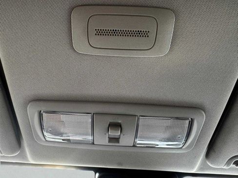 Used 2023 Nissan Frontier SV w/ Technology Package image 36