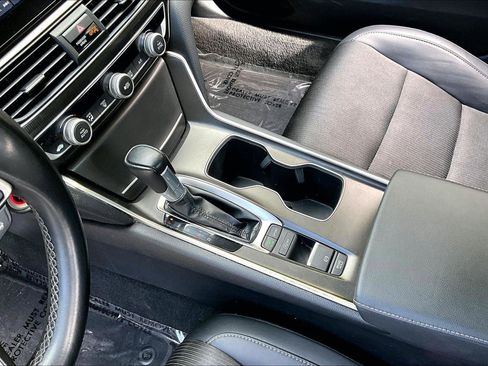 Used 2021 Honda Accord Sport image 16