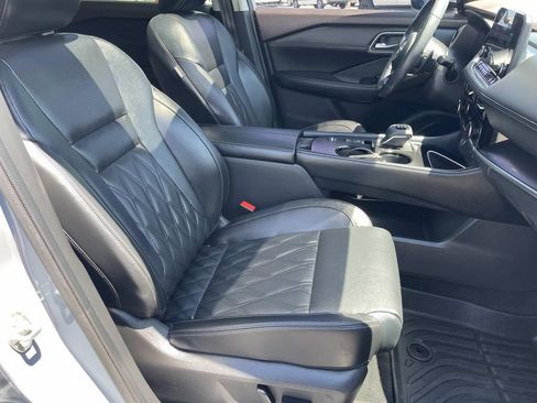 Used 2023 Nissan Rogue Platinum FWD image 31