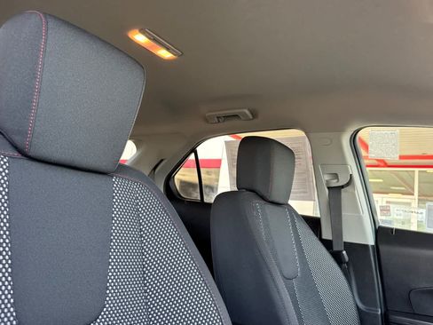 Used 2017 Chevrolet Equinox LT w/ Convenience Package FWD image 16