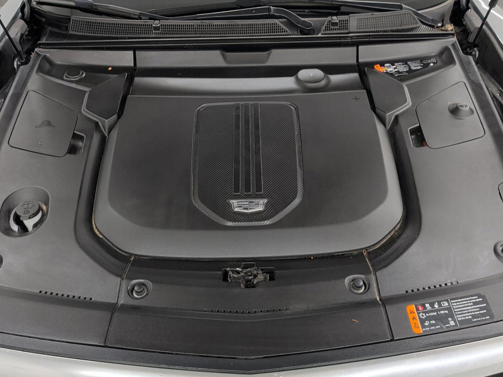 Used 2024 Cadillac Lyriq Luxury w/ LPO, Floor Liner Package AWD/4WD image 38