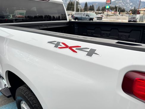 Used 2023 Chevrolet Silverado 1500 LT image 35