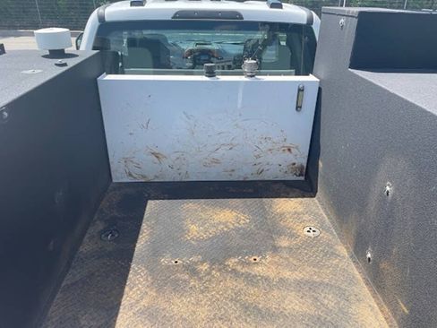 Used 2022 Ford F550 4x4 SuperCab Super Duty image 8