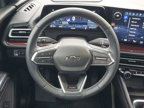 Certified 2025 Chevrolet Traverse Z71 w/ Driver Confidence Package AWD/4WD image 14
