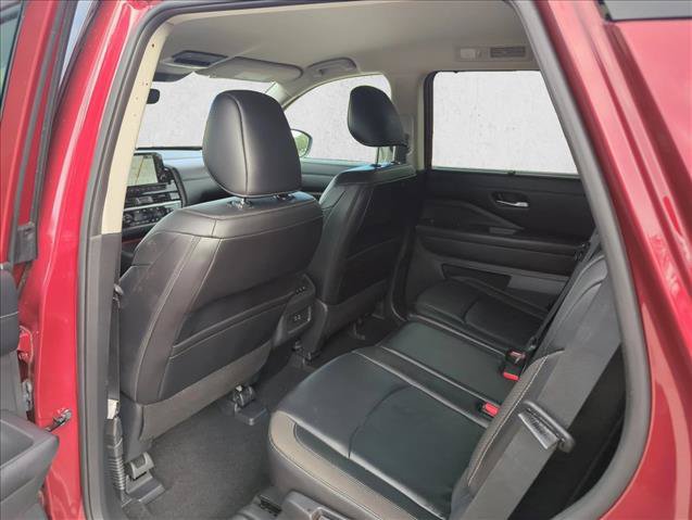 Certified 2025 Nissan Pathfinder SL AWD/4WD image 17