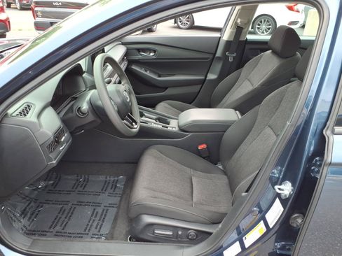 Used 2024 Honda Accord EX image 4