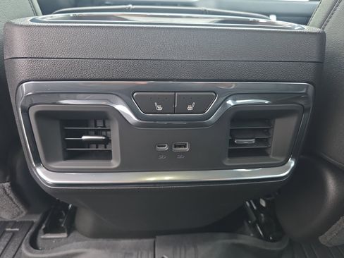 New 2026 GMC Sierra 3500 SLT w/ SLT Convenience Package image 14