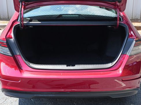 Used 2023 Honda Accord Sport image 9