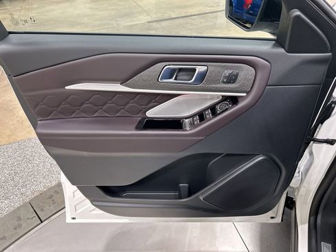New 2026 Ford Explorer Platinum AWD/4WD image 14