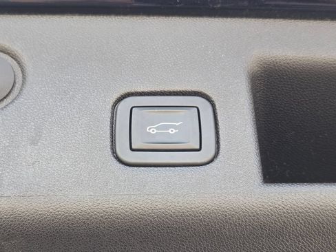 Used 2020 Chevrolet Equinox LT AWD/4WD image 25