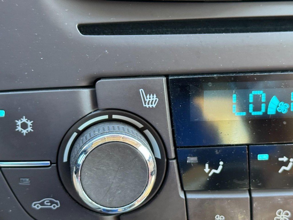 Used 2013 Buick Regal Premium FWD image 28