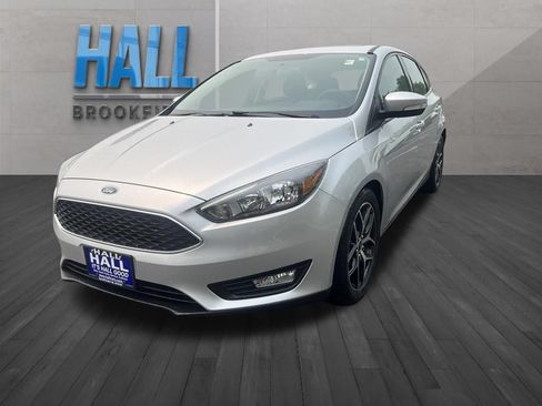 Used 2018 Ford Focus SEL FWD image 1
