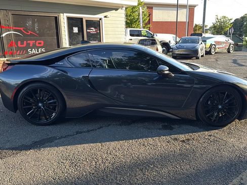 Used 2019 BMW i8 Coupe AWD/4WD image 4
