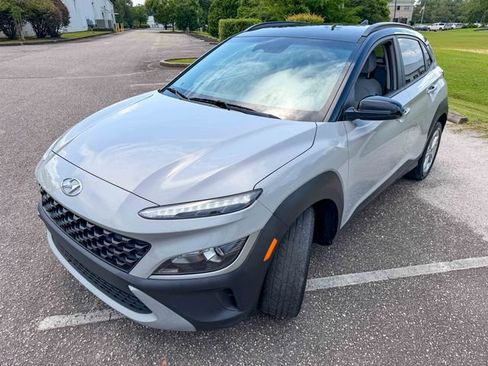 Used 2023 Hyundai Kona SEL FWD image 7