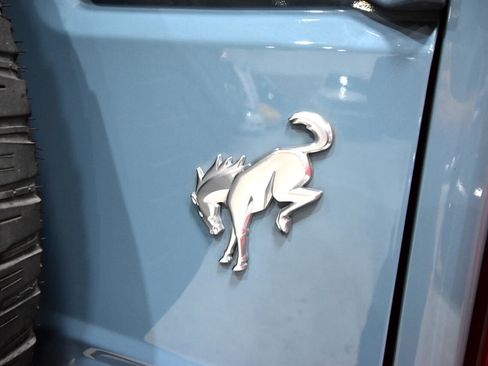 Used 2023 Ford Bronco Everglades image 15