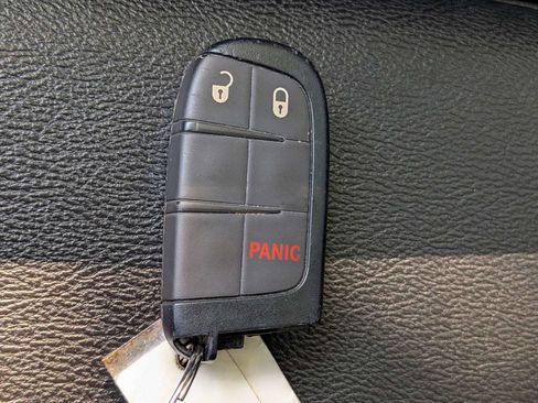 Used 2024 Jeep Compass Latitude AWD/4WD image 27