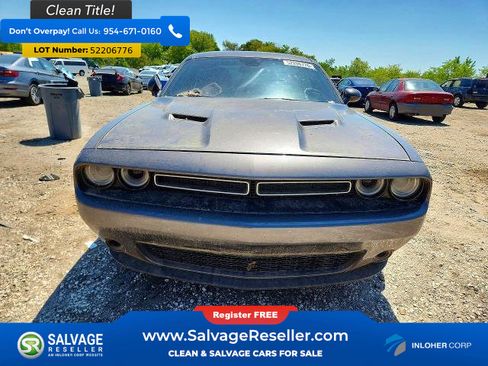 Used 2016 Dodge Challenger SXT RWD image 7