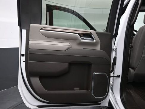 Used 2025 Chevrolet Silverado 2500 LT image 31