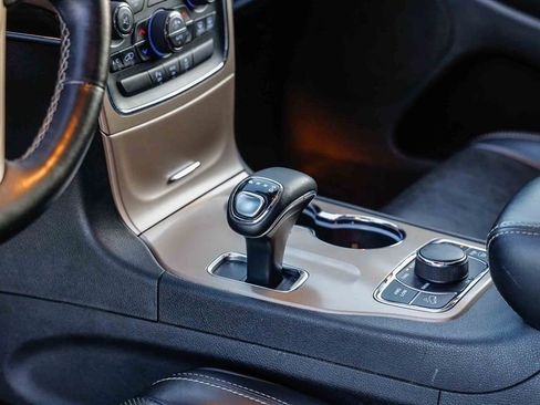 Used 2015 Jeep Grand Cherokee Overland image 24