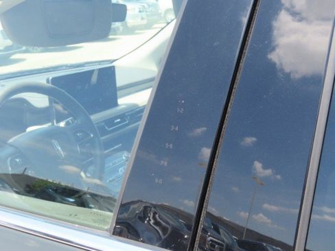 Used 2022 Lincoln Nautilus FWD w/ Premium Package image 18