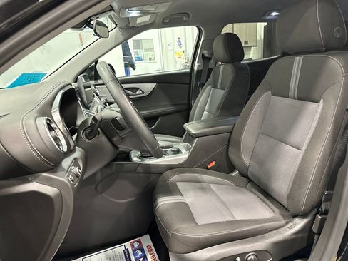 Used 2025 Chevrolet Blazer LT image 16