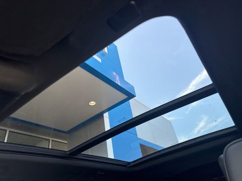 Used 2022 Chevrolet Tahoe RST w/ Luxury Package image 33