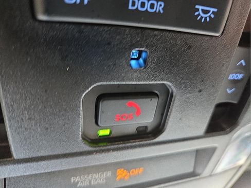 Used 2022 Toyota Tundra Platinum image 22